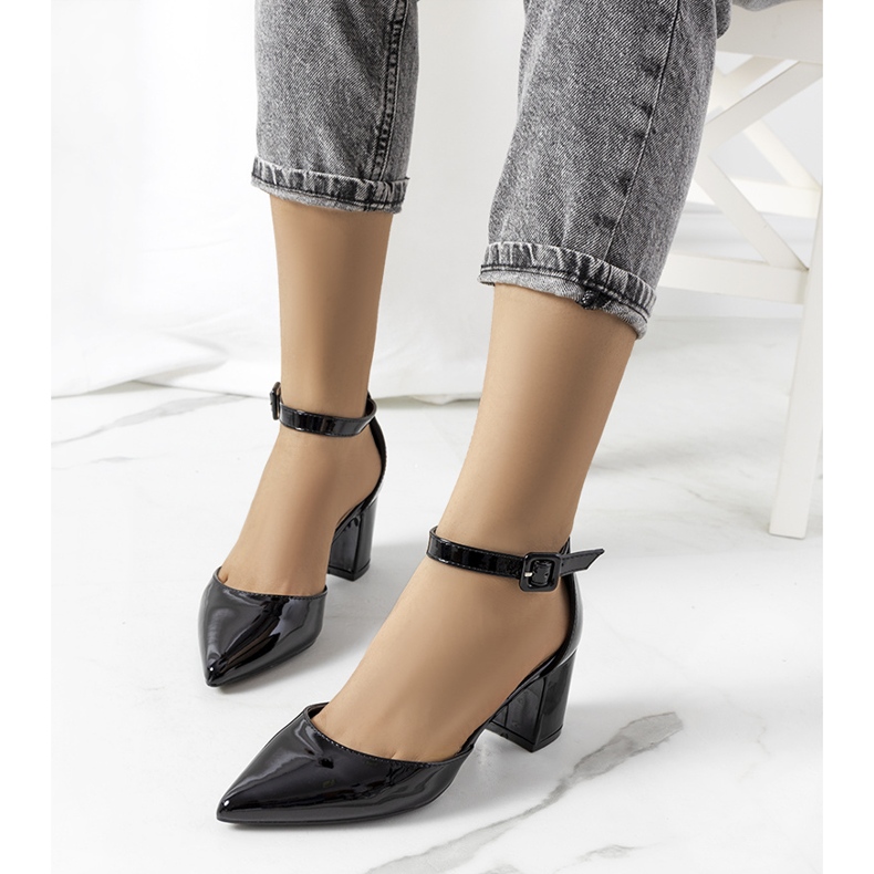 Fekete lakkozott Mubin szivattyúk 1