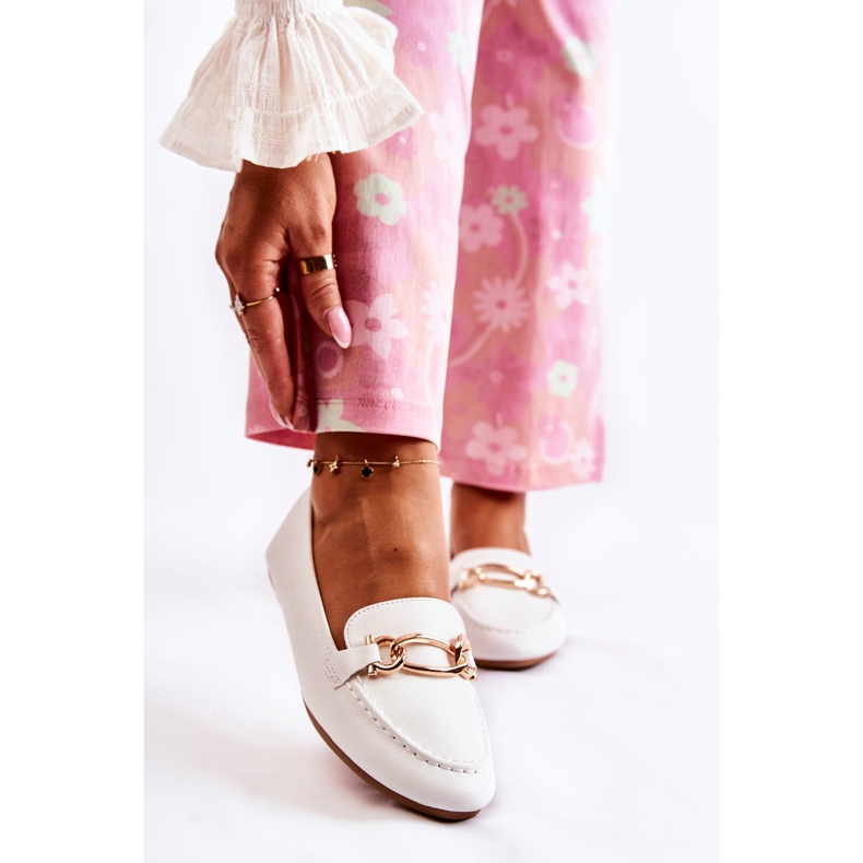 PG1 Mokaszinok Fehér Millario Dekorációval 1