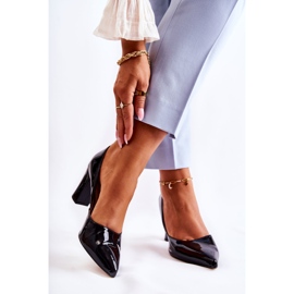 Divatos lakkozott szivattyúk egy rúdon fekete érzelem 1