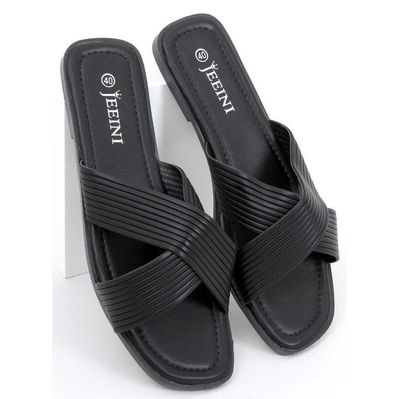 Fuzzy Black női papucs fekete 2