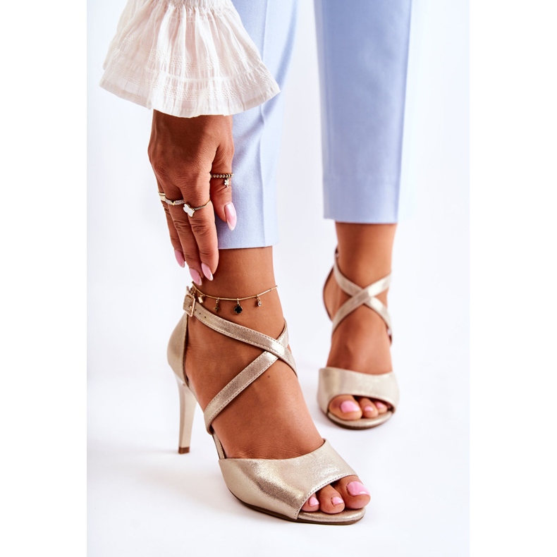 Sergio Leone Divatos Szandál Magas Sarkú Fényes Arany Loressa aranysárga 1