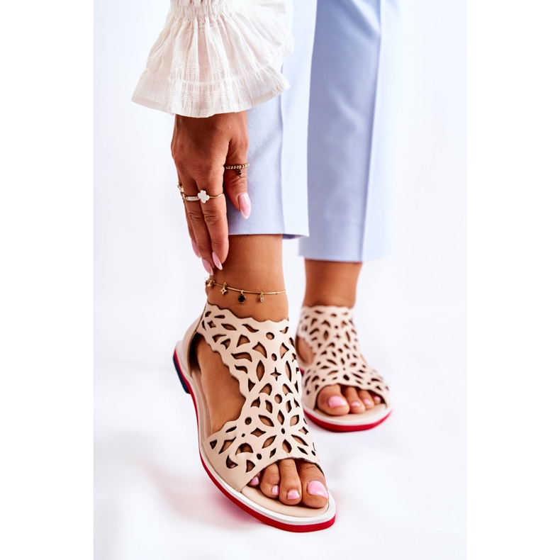 PA2 Bőr könnyű áttört szandál Bézs Alima 1