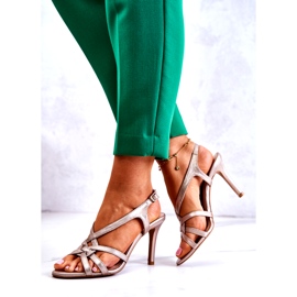 Bőr szandál magassarkú Laura Messi 2002 bézs és arany színben 3