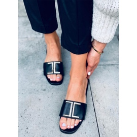 BM Azalea fekete női szandál 1