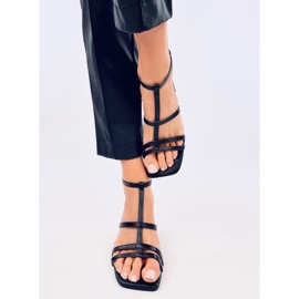 Vinta Fekete magas sarkú szandál 1