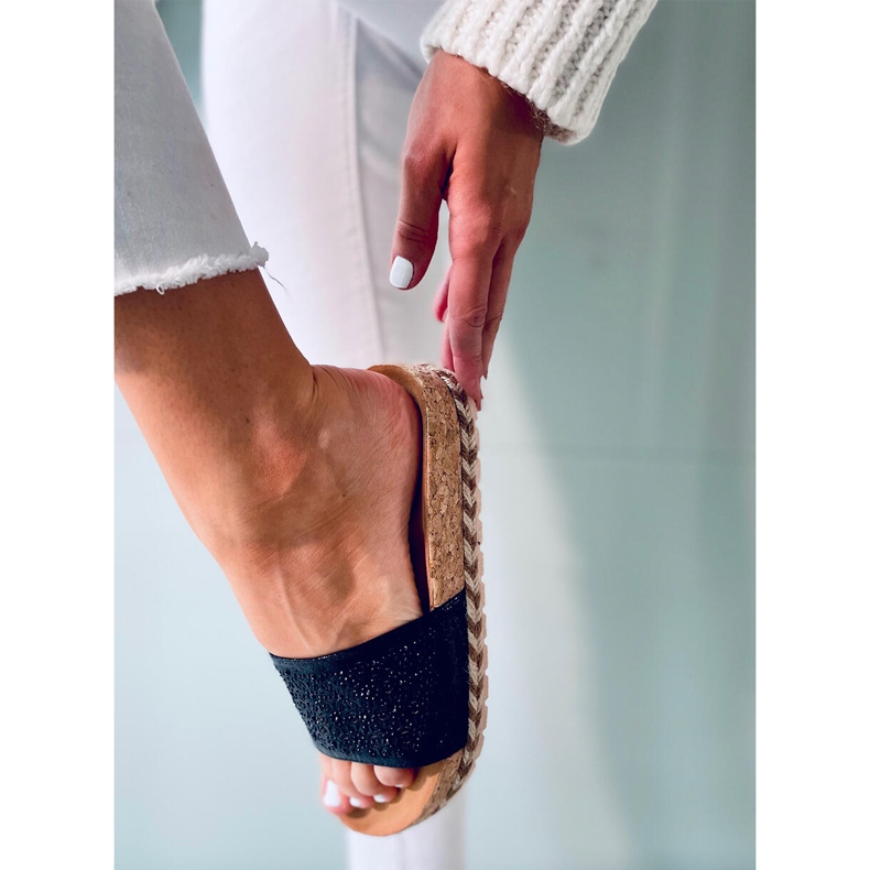 Jova Fekete parafa talp 2