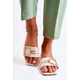 PG2 Klasszikus női bőr papucs bézs Shilla díszítéssel aranysárga 1