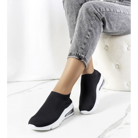 Fekete tornacipő a Trudy-tól 1 Fekete tornacipő a Trudy-tól 1