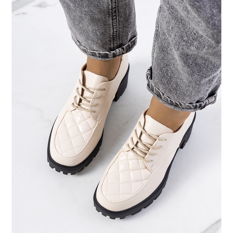 A márka bézs színű magas sarkú cipői Landra 1