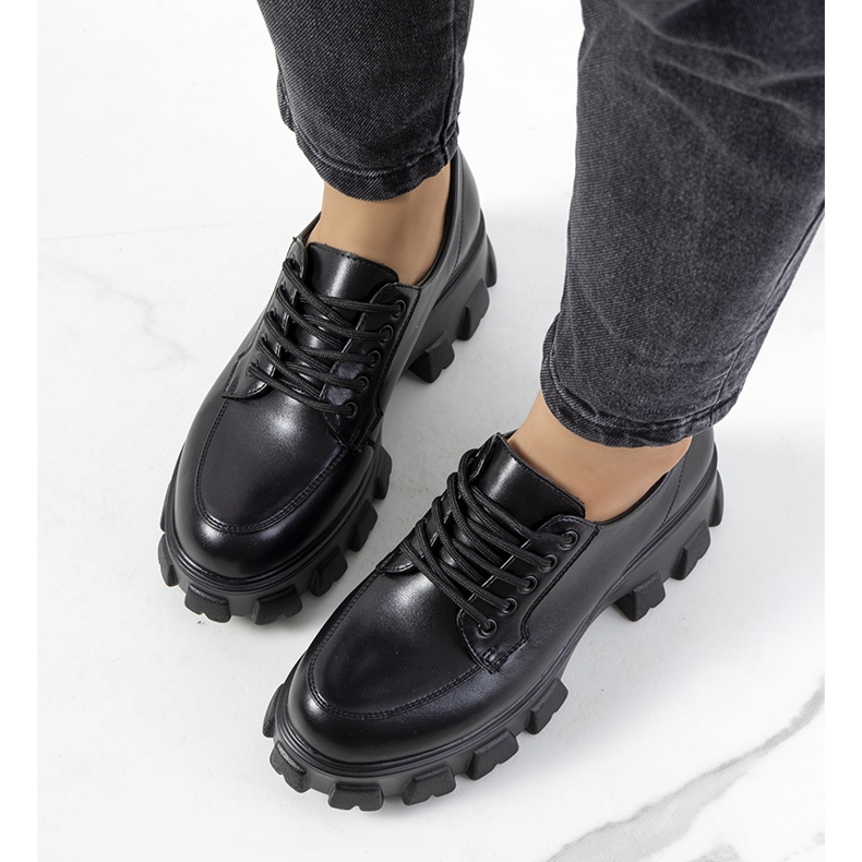 Fekete cipő Massey trapper talpon 1