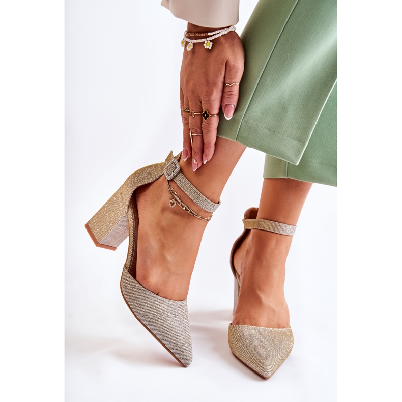 WS1 Fényes szivattyúk a Golden Amira bárban aranysárga 2