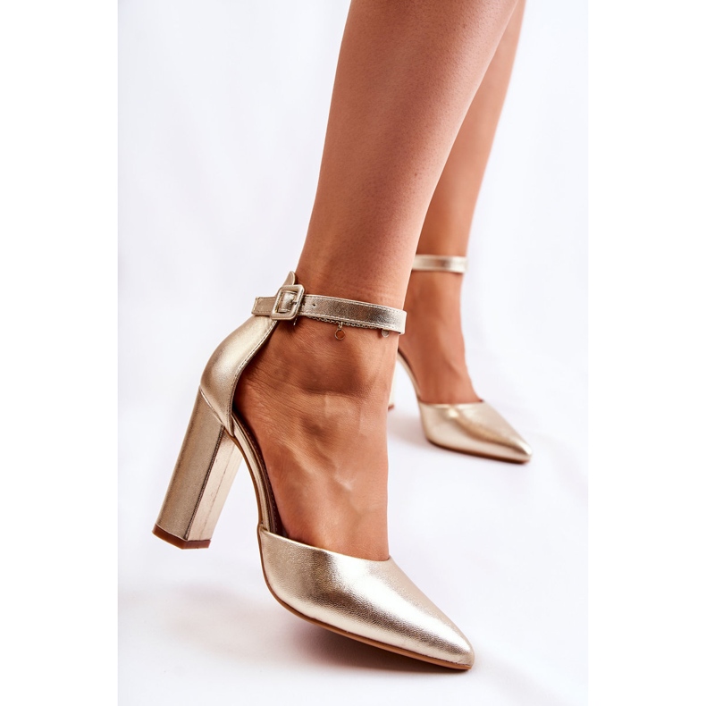 WS1 Bőr Pumpák Egy Magas Arany Salira Oszlopon aranysárga 1