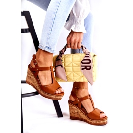 PG1 Klasszikus bőr szandál barna Valorin éken 4