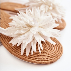 Női papucs szövetdísszel, fehér Eviana színben 2