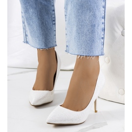 Fényes fehér Macerra sarkú cipő 1