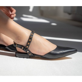 Marco Shoes Fekete szandál szegecsekkel 2