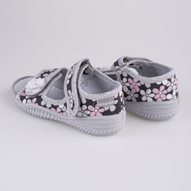 Lány papucs Viggami Emilka virágok sötétkék sokszínű 1