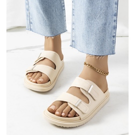 Bézs papucs a Boonah platformon 1