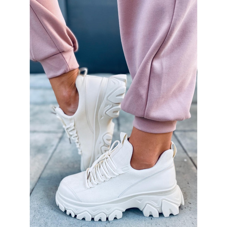 Huggy Beige magas talpú sportcipő bézs 1