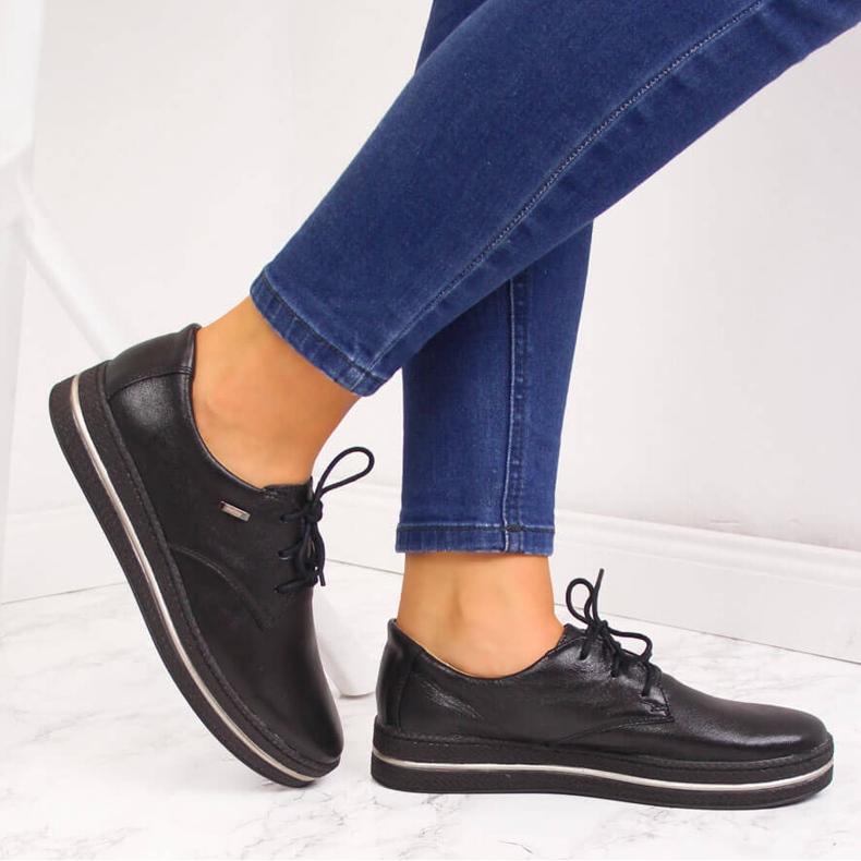 Fekete bőr női cipő Helios 380 2