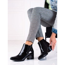 SHELOVET Fekete lakkozott Chelsea csizma Sergio Leone magassarkúval 1