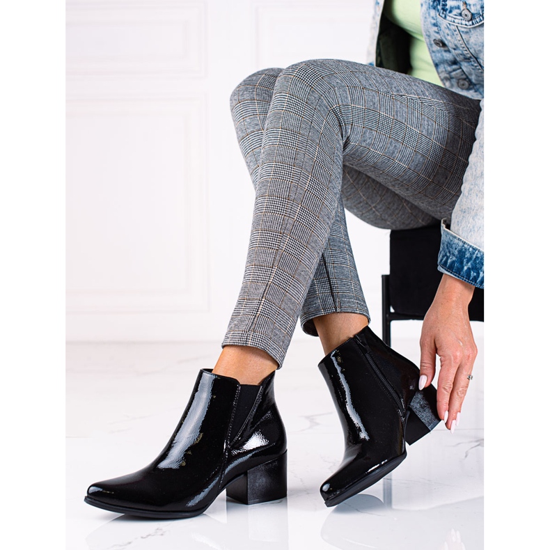 SHELOVET Fekete lakkozott Chelsea csizma Sergio Leone magassarkúval 1