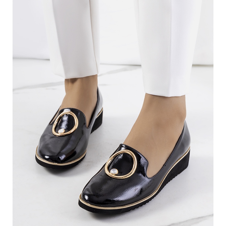 Fekete lakkozott Kadyro cipő 1