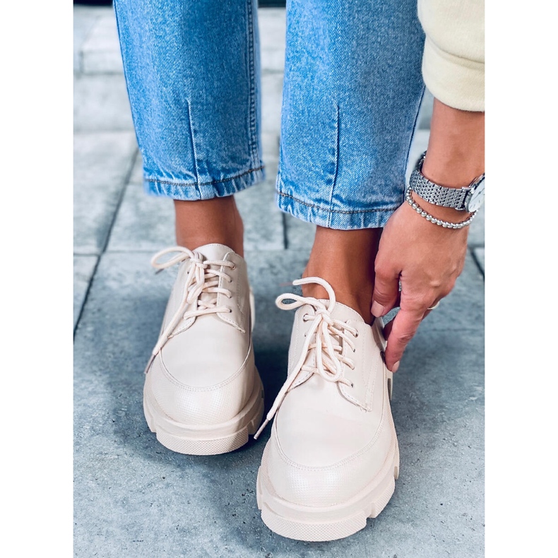 Naplopók magas Unna bézs színű talpon 2