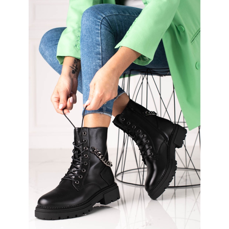 Fekete női táskák Shelovet lánccal, vastag platformon 1