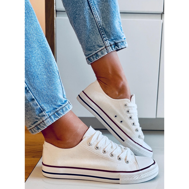 Basic White klasszikus női tornacipő fehér 2 Basic White klasszikus női tornacipő fehér 2