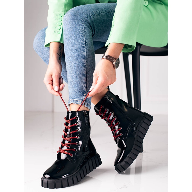 W. Potocki Fekete magas munkások a Potocki emelvényen 2