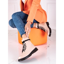 Bézs színű, fűzős, fémes fényű női Shelovet csizma 1