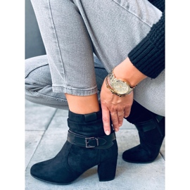 Terr fekete sarkú velúr csizma 1