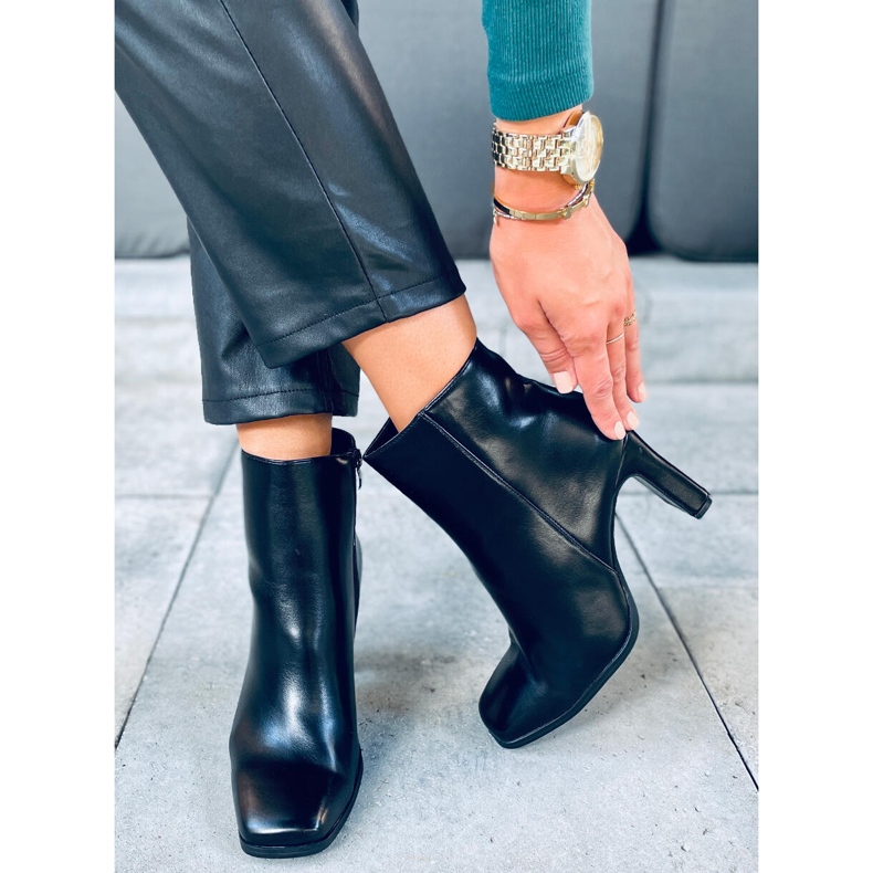 Madison Black Pu magassarkú fekete 2