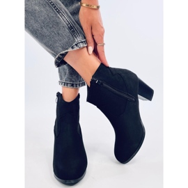 Vonja vissza a fekete cowboy csizmát 1