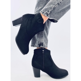 Vonja vissza a fekete cowboy csizmát 2