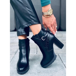 Roxi Black magas sarkú csizma fekete 2