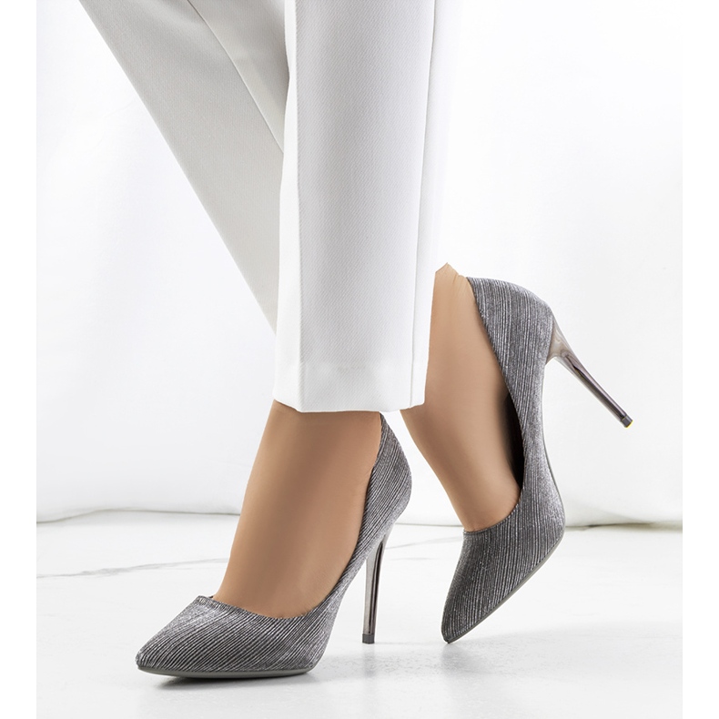 BM Ezüst fényes Mckee sarkú cipő 1