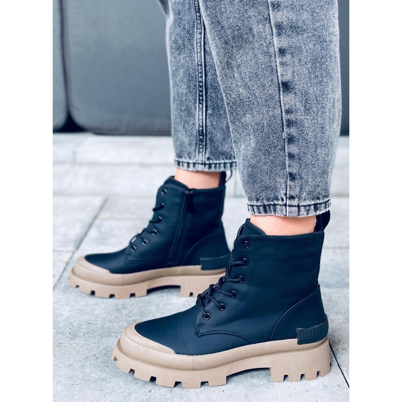 Toma Black túracipő fekete 2