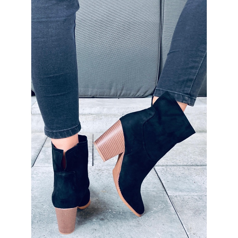 Martin Black magassarkú fekete 1