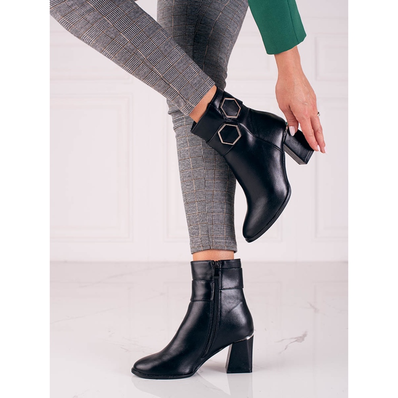 T.Sokolski Fekete Sokolski női csizma széles oszlopon 1