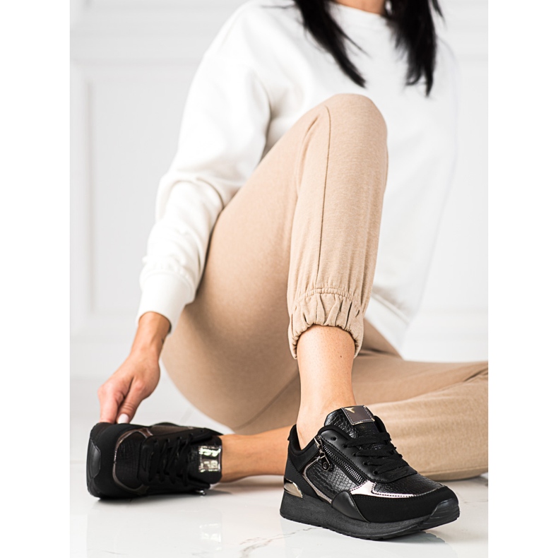 Női tornacipő a Shelovet platformon fekete 2