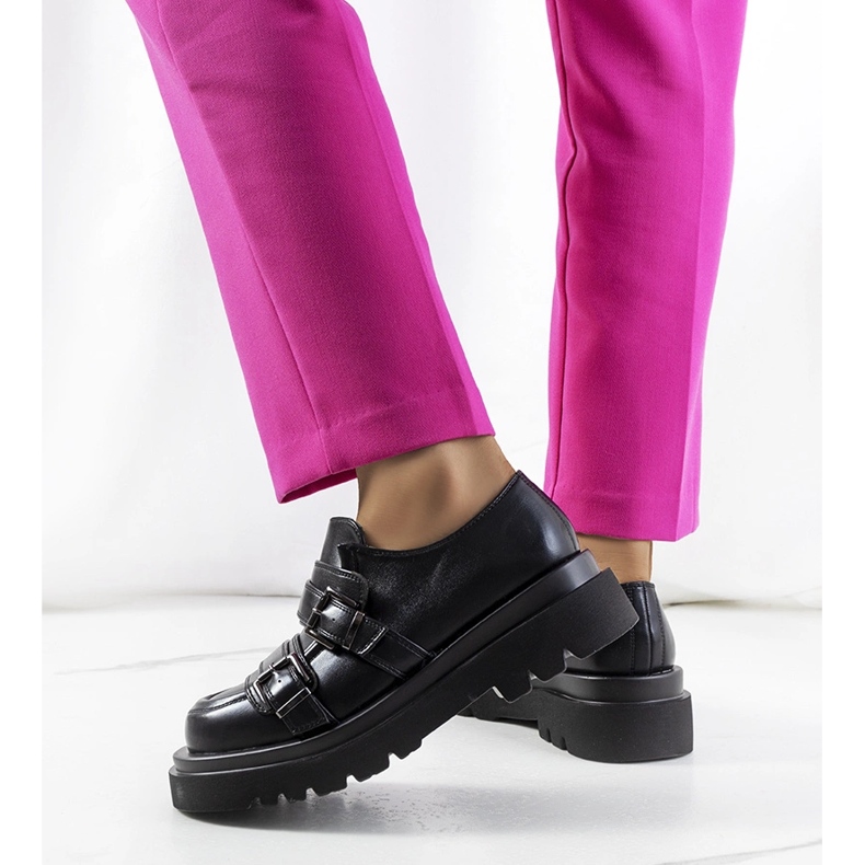 Fekete rigai oxfordok 1