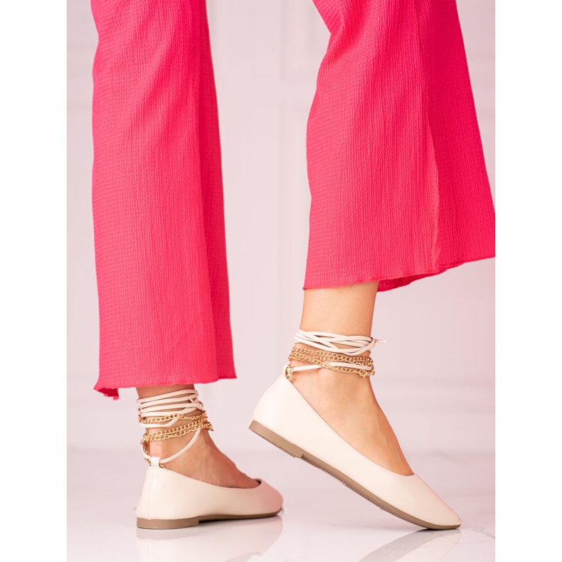 Női bézs Shelovet balerinák lánccal 1