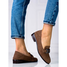 Elegáns női mokaszin Vinceza barna lánccal 2