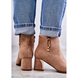 PS1 Szarvasbőr csizma bézs Erine díszítéssel 2