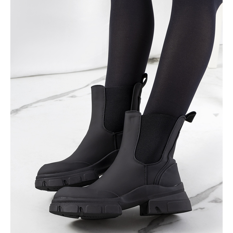 BM Carlos fekete csizma 2 BM Carlos fekete csizma 2