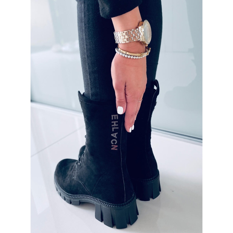 Arne Fekete fűzős csizma 2