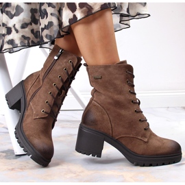 Barna Vinceza velúr csizma a poszton 1