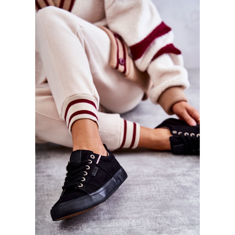 Női alacsony anyagú tornacipő Big Star KK274004 Fekete 1